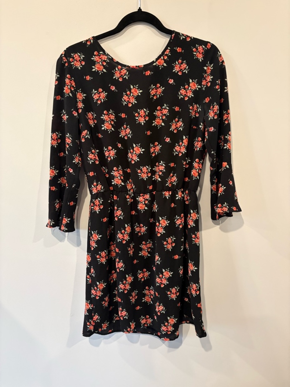 H & M Floral Black & Floral crepe dress